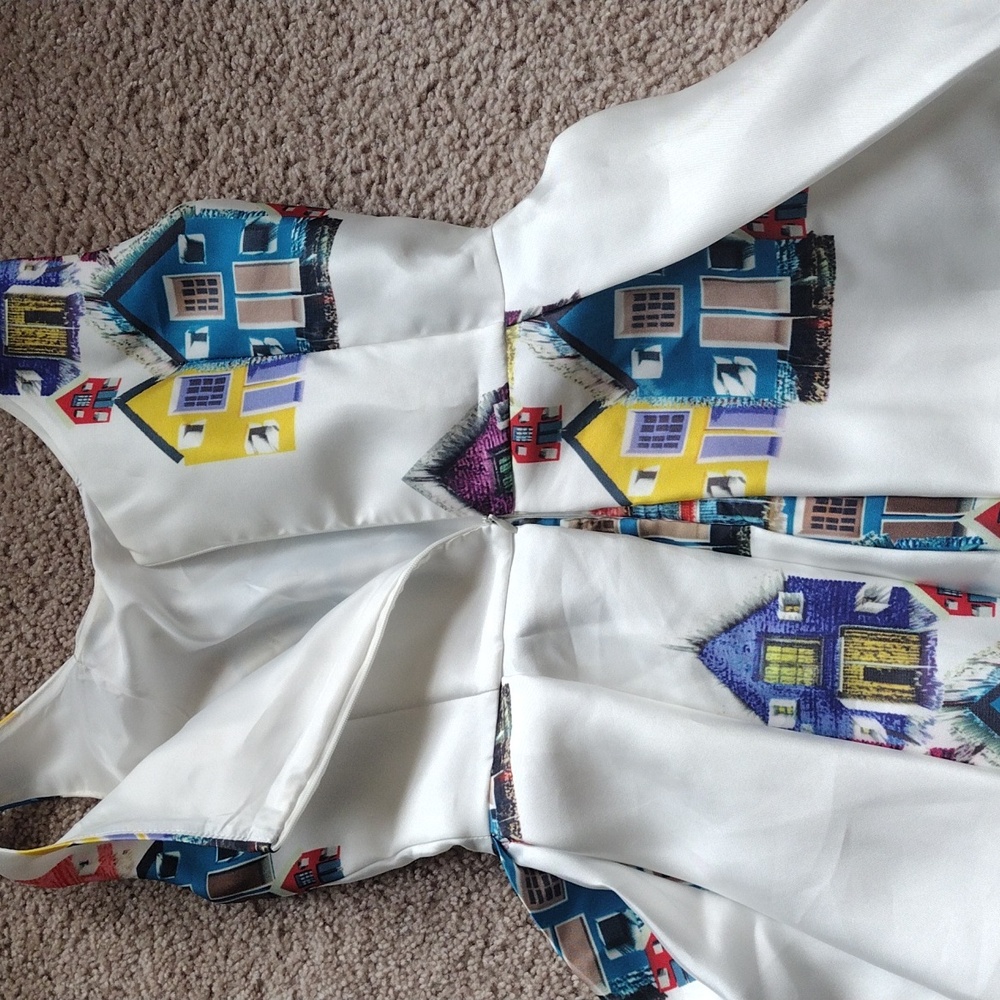 Dress - Picture 8 of 9